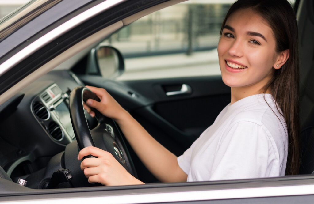 What is an advanced driving course and why you should choose it? - Click 2  Drive